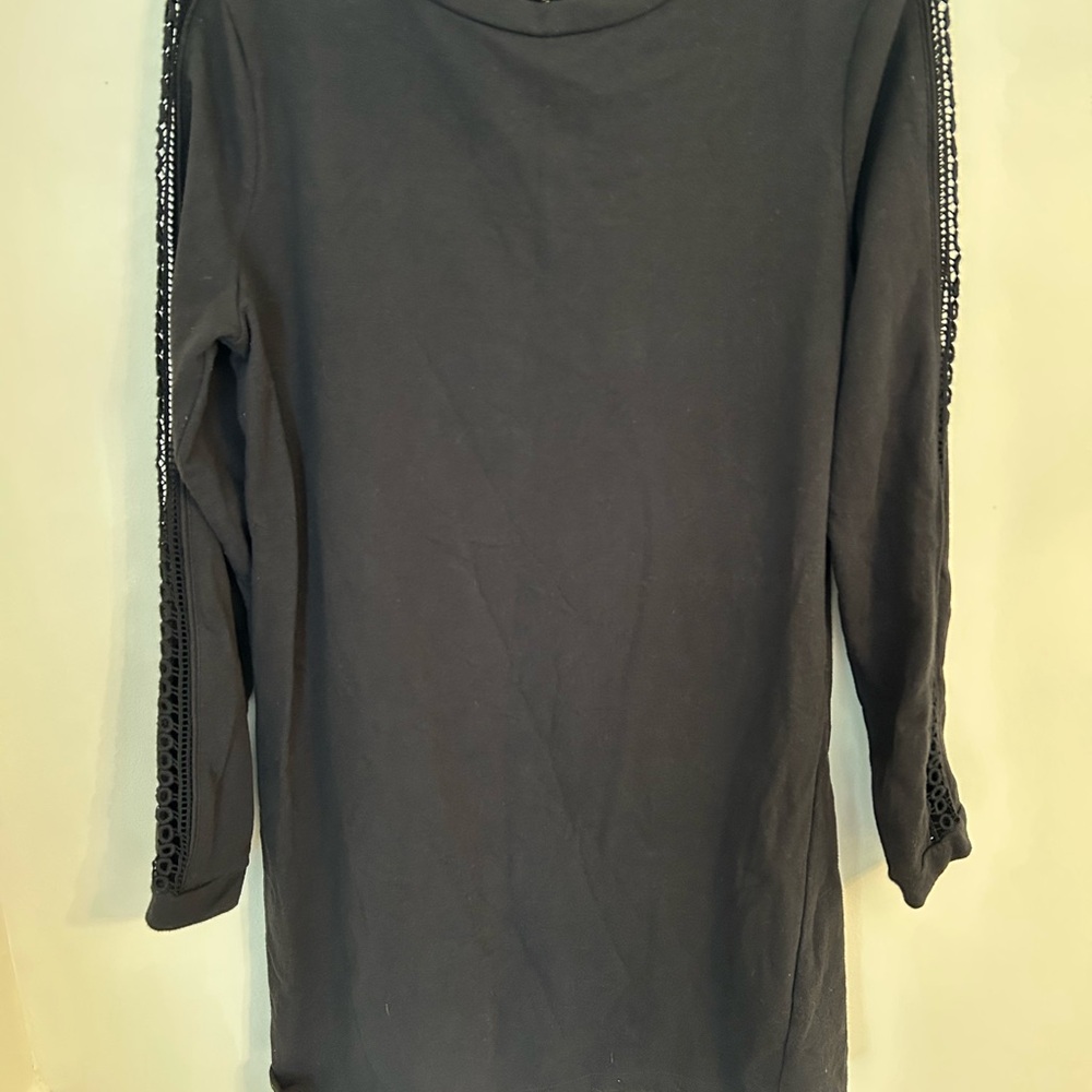 loft long detailed sleeves  black dress sz medium zipper‎ detail knee length